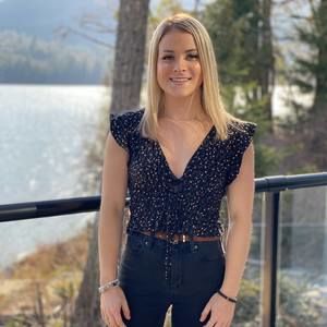 Meet your Posher, Mackenzie